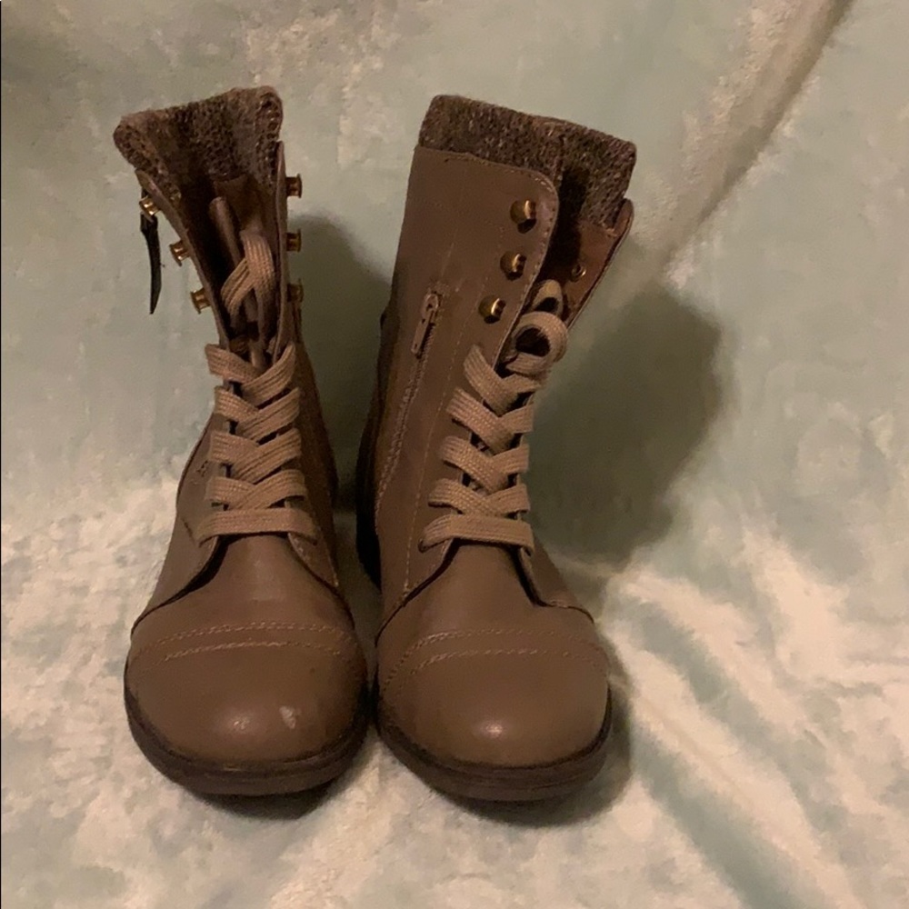 Women’s sweater boots